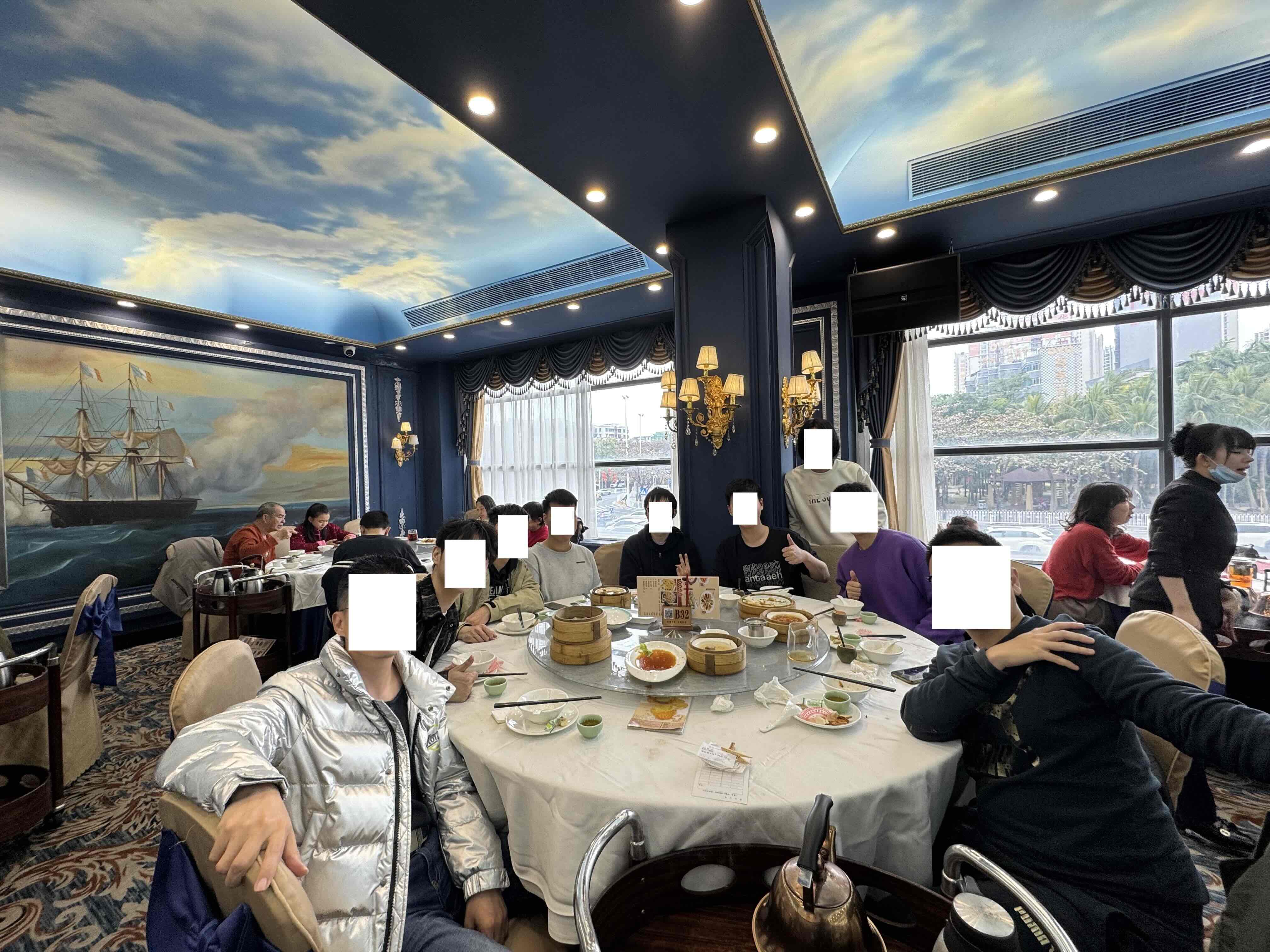 新春茶话会合影