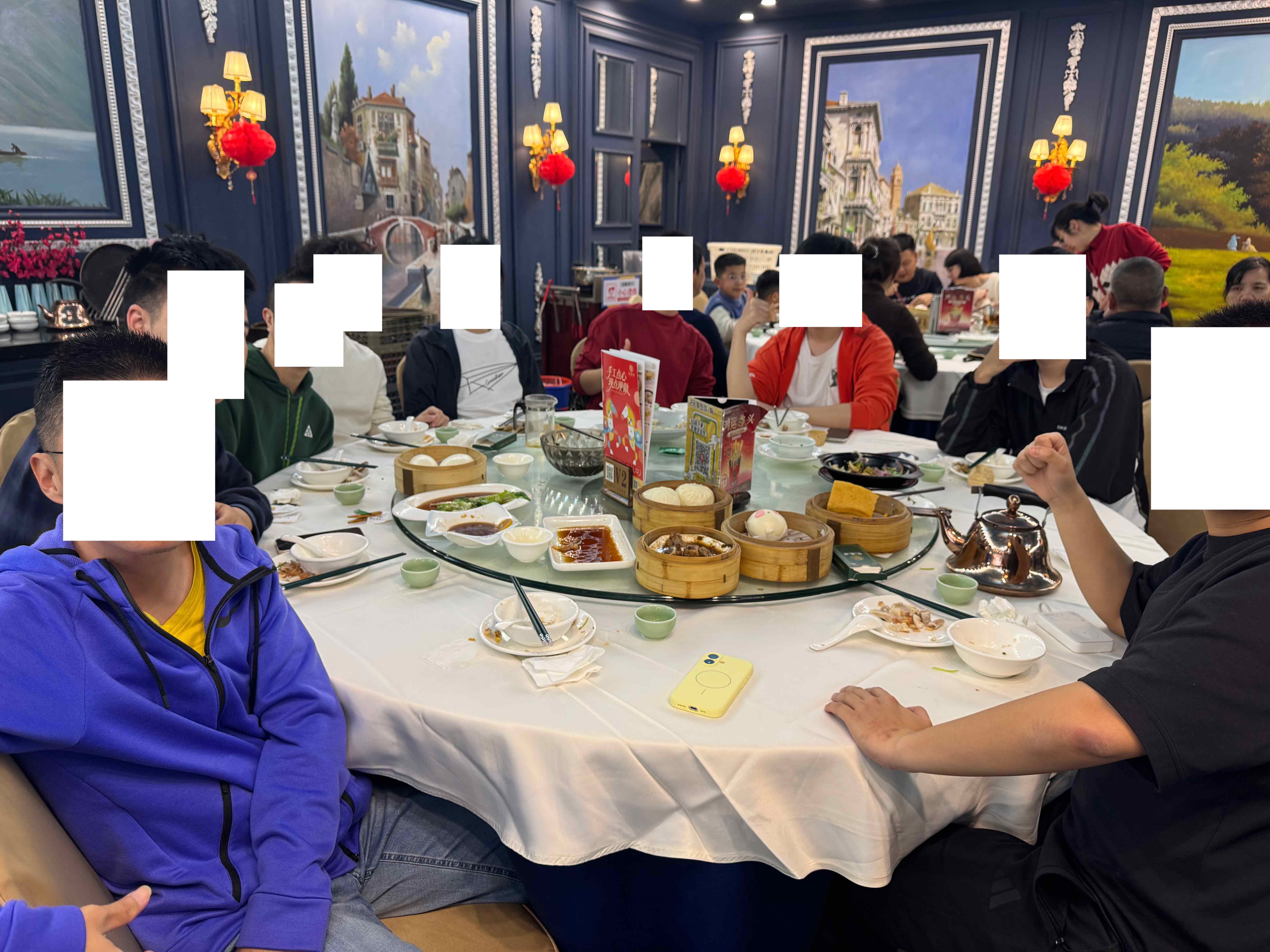 新春茶话会合影